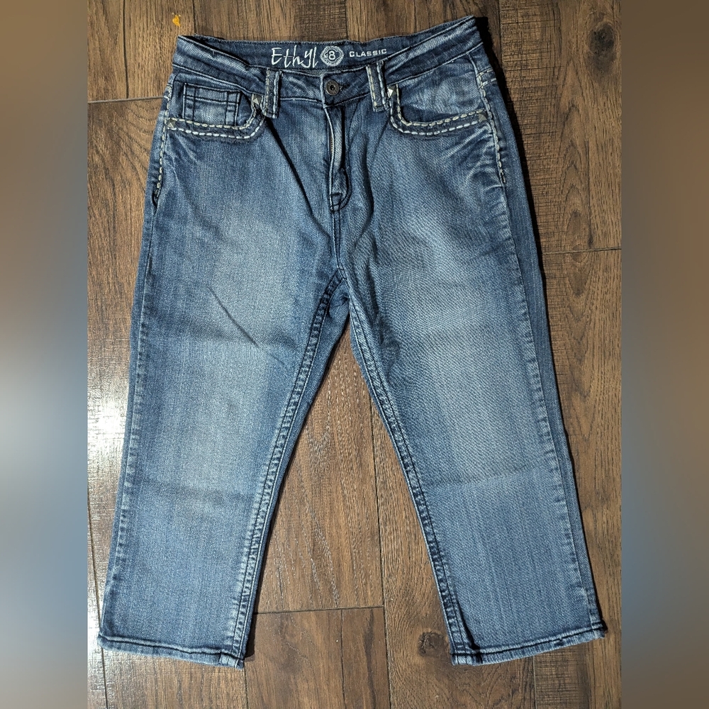 Ethyl Jeans Classic Women's Embellished Western Rodeo Style Capri Jeans Size 8